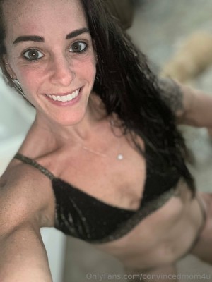 Convincedmom4u Nude OnlyFans Photos #5