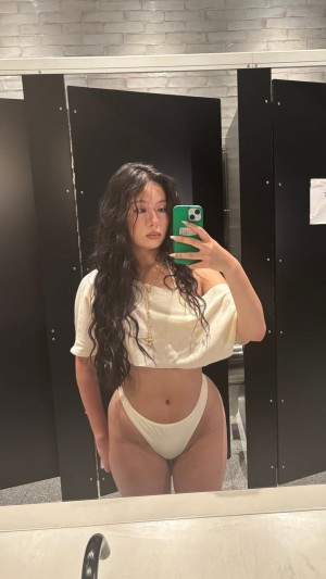 iluvcows5evr marzhouu Nude Leaks OnlyFans Photos #5