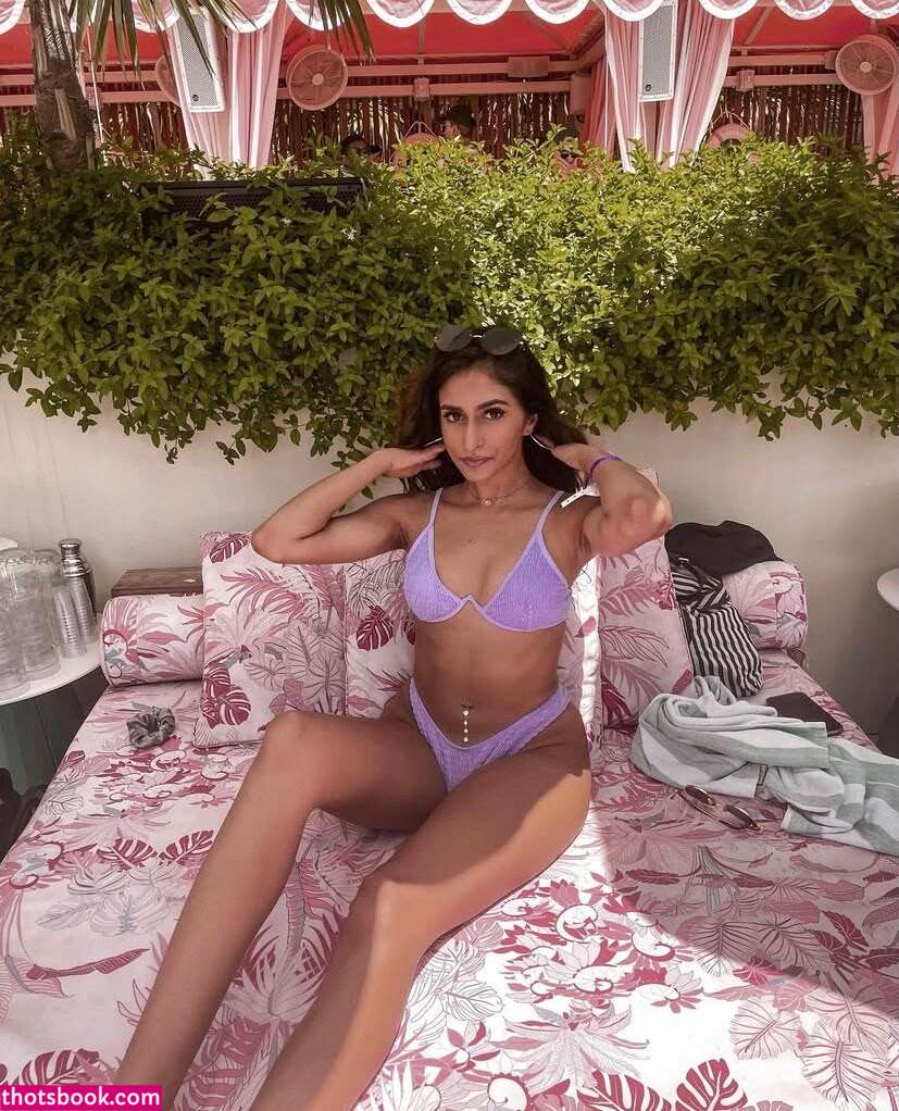 Saumya Gopal tallbrowng1raffe Nude Leaks OnlyFans Photos #1 1749062