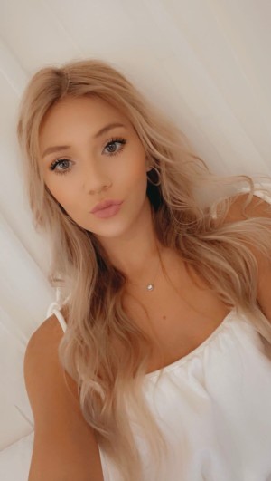 Kaitlyn Carothers Nude Leaks OnlyFans Photos #2