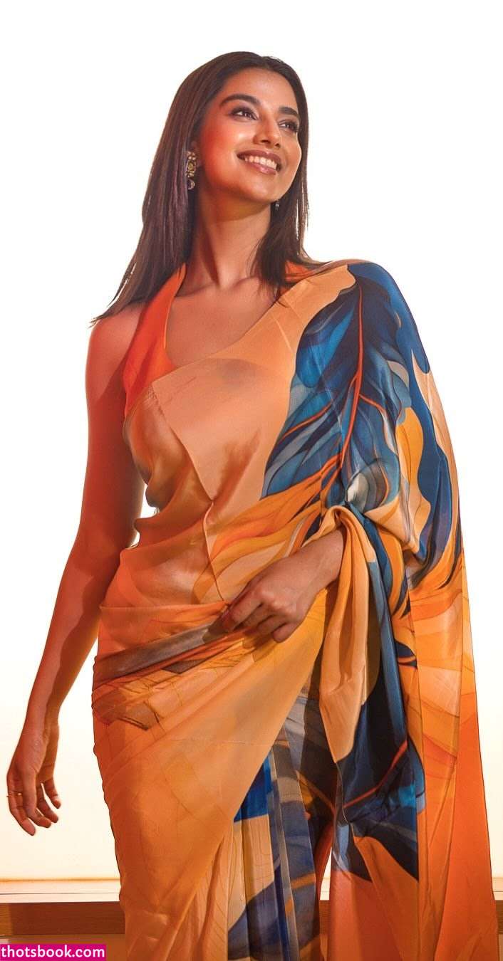 Meenakshi Chaudhary Nude Leaks OnlyFans Photos #2 1761522