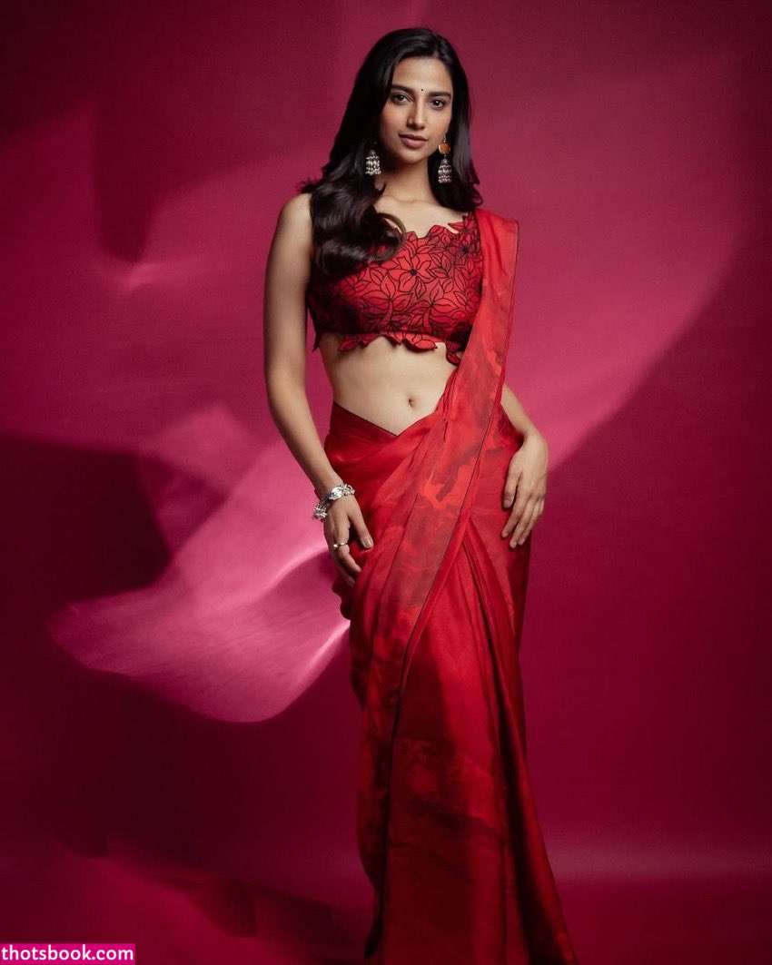 Meenakshi Chaudhary Nude Leaks OnlyFans Photos #2 1761527