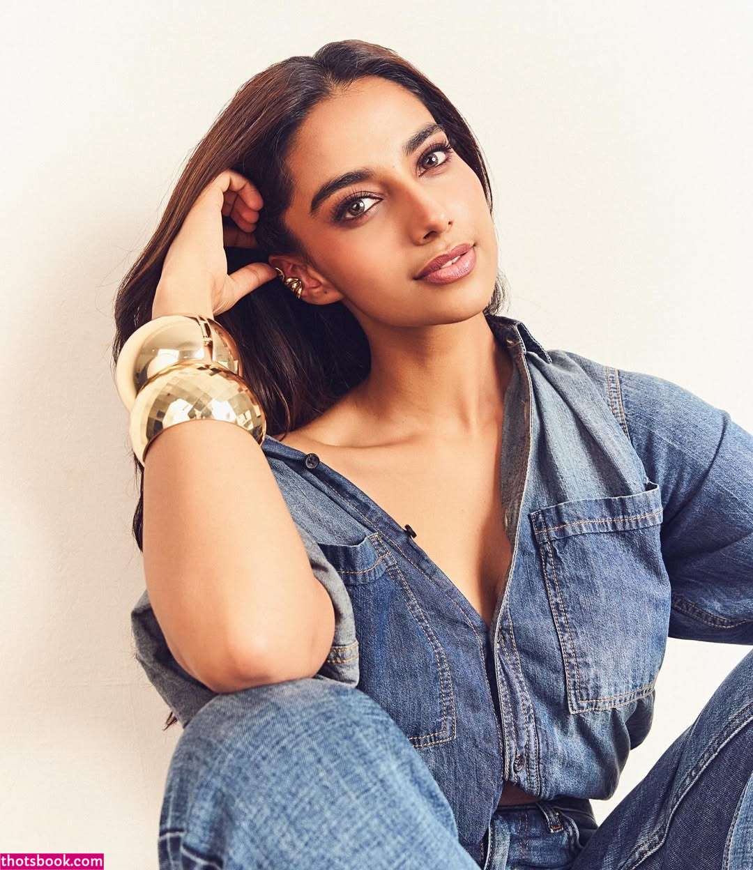 Meenakshi Chaudhary Nude Leaks OnlyFans Photos #5 1761554