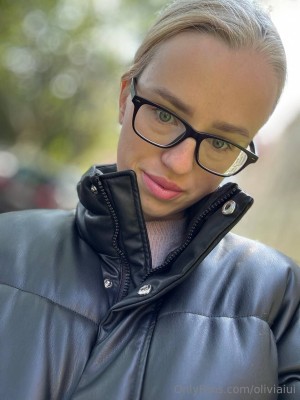 oliviaiui Nude Leaks OnlyFans Photos #6