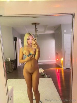 Lilbbyliv Nude Leaks OnlyFans Photos #6