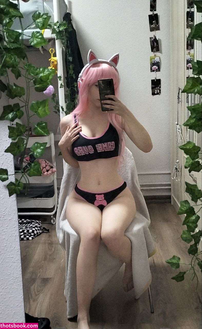 Yumi waifu Pinkiyumi WaifuYumi Nude Leaks OnlyFans Photos #1 1764121