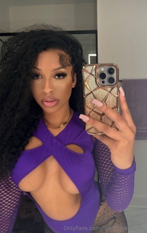 lightskinkimmm Nude Leaks OnlyFans Photos #1