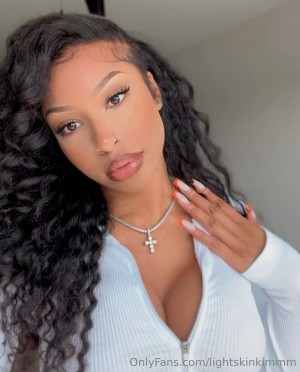 lightskinkimmm Nude Leaks OnlyFans Photos #4