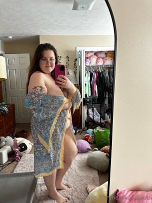 nerdyandcute Nude Leaks OnlyFans Photos #1