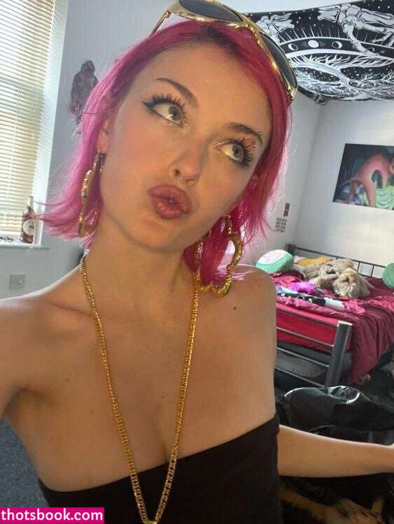 Lucy Kerr iamlucyu WimbleWobble LucySeeingDiamonds Nude Leaks OnlyFans Photos #1 1746633