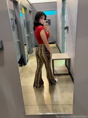 bunnilexi bunni lexi bunni lexiii theofficialbugz Nude Leaks OnlyFans Photos #3