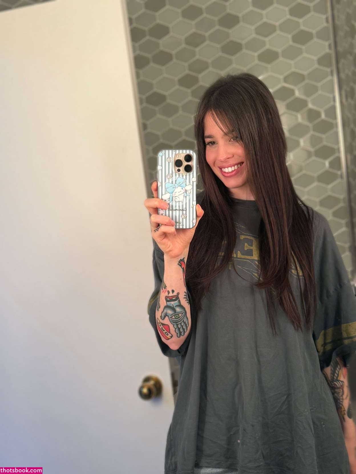 Anisa Jomha Nude Leaks OnlyFans Photos #4 1741971