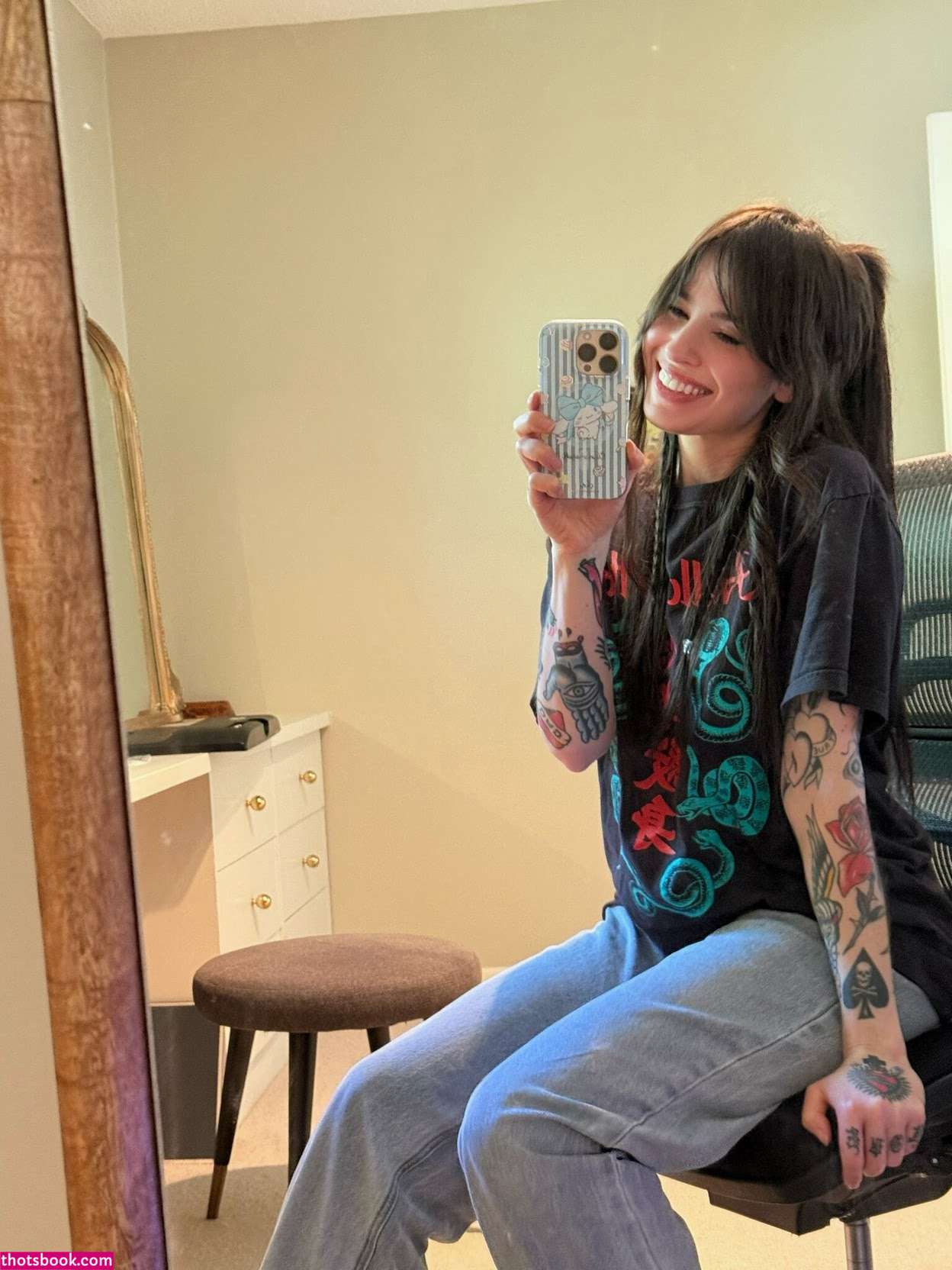 Anisa Jomha Nude Leaks OnlyFans Photos #4 1741972