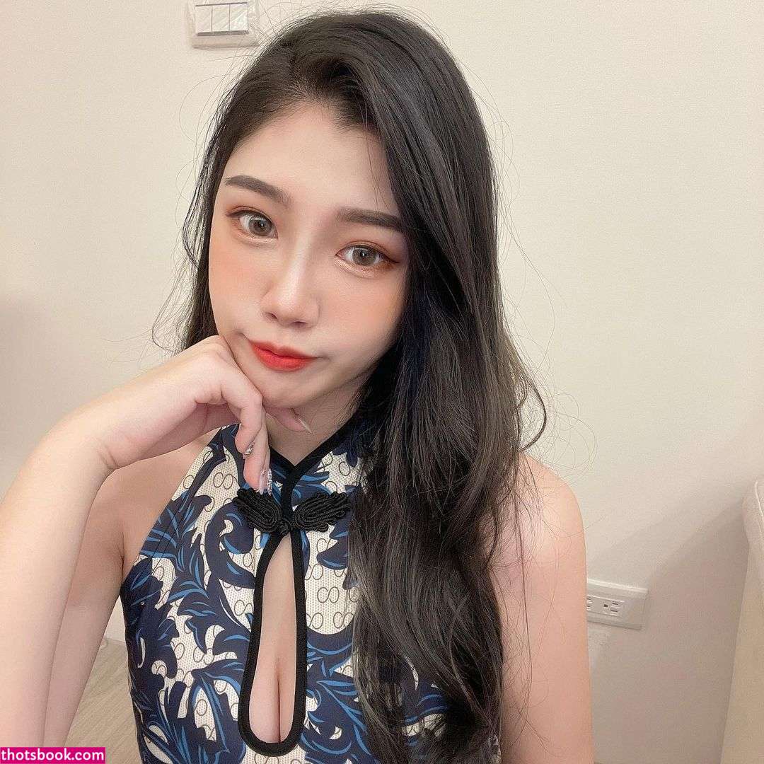 Chloe Lin lhua914 llinnn914 Nude Leaks OnlyFans Photos #2 1755503